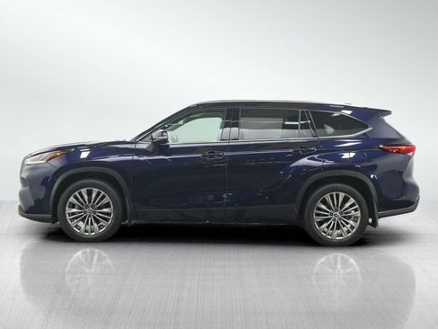 Used 2020 Toyota Highlander Platinum AWD/4WD image 2