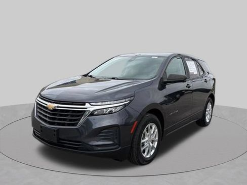 Used 2022 Chevrolet Equinox LS w/ LS Convenience Package FWD image 17