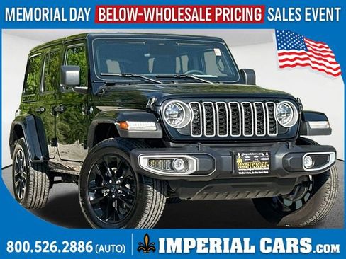 Used 2025 Jeep Wrangler Unlimited Sahara w/ Safety Group AWD/4WD image 1