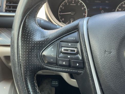Used 2016 Nissan Maxima Platinum FWD image 12