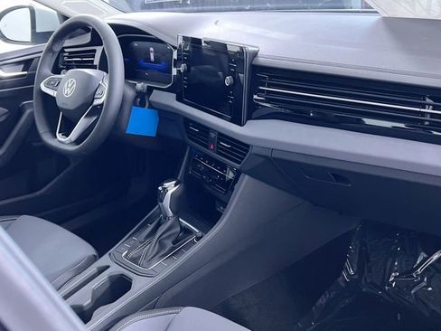 New 2026 Volkswagen Jetta SE image 31