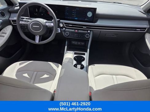 Used 2025 Hyundai Sonata SEL FWD image 12