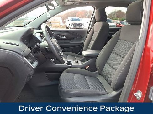 Used 2022 GMC Terrain SLE w/ Driver Convenience Package image 2