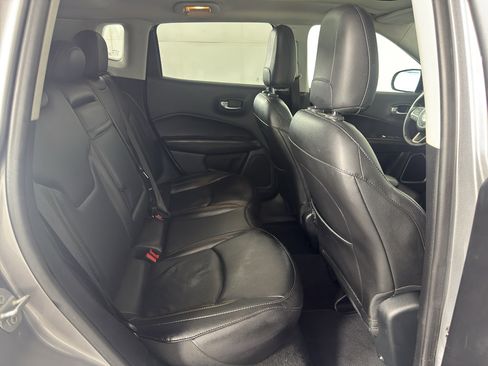 Used 2019 Jeep Compass Limited w/ Safety & Security Group AWD/4WD image 39