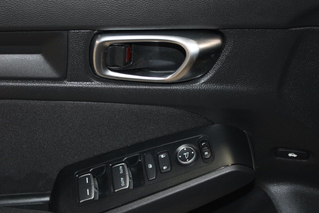 Used 2024 Honda Civic Sport image 6