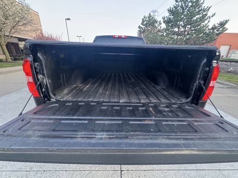 Used 2017 GMC Sierra 1500 SLE AWD/4WD image 5