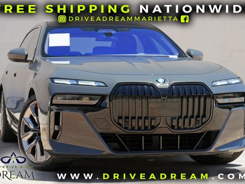 Used 2023 BMW i7 xDrive60 w/ Executive Package 2 AWD/4WD image 2