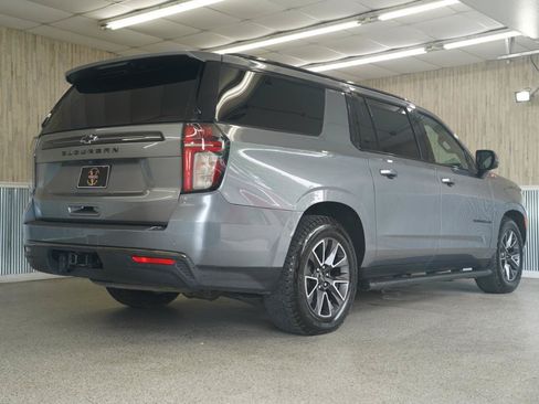 Used 2022 Chevrolet Suburban Z71 w/ Z71 Off-Road Package AWD/4WD image 10