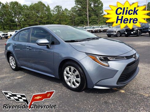 Used 2025 Toyota Corolla LE FWD image 1