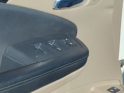 Used 2016 Honda Pilot Touring image 23