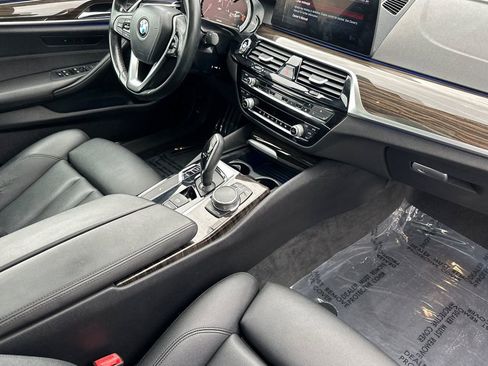 Used 2018 BMW 530i image 16