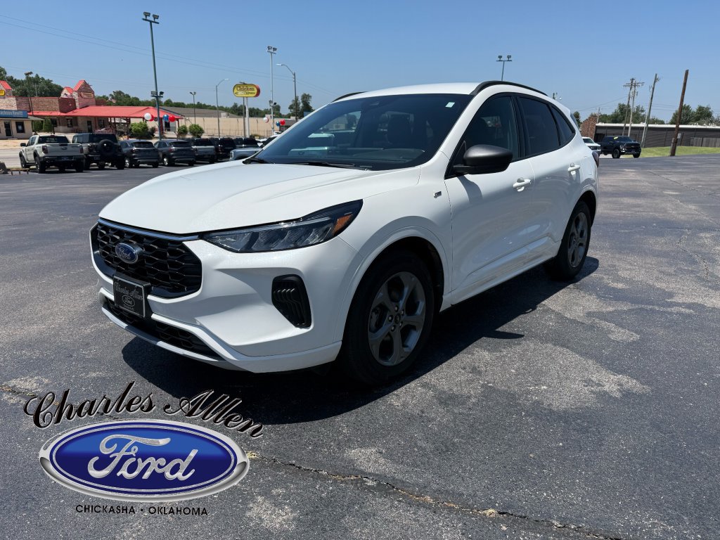 Used 2024 Ford Escape ST-Line w/ Tech Pack #1 FWD image 7