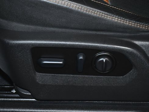 Used 2022 GMC Sierra 1500 AT4 image 42