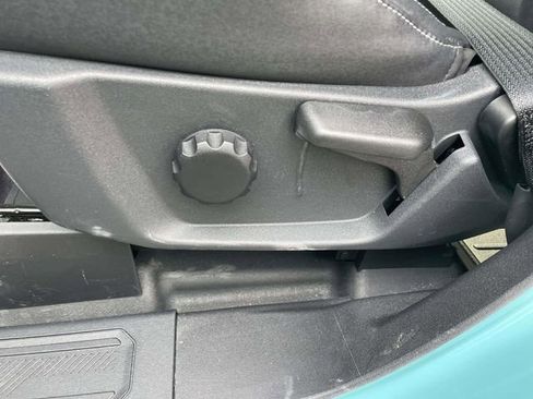 New 2025 Ford Bronco Badlands image 11