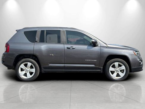 Used 2016 Jeep Compass Latitude AWD/4WD image 8