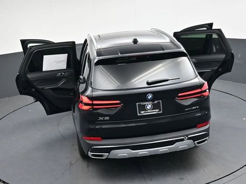 New 2026 BMW X5 xDrive50e w/ Executive Package image 42