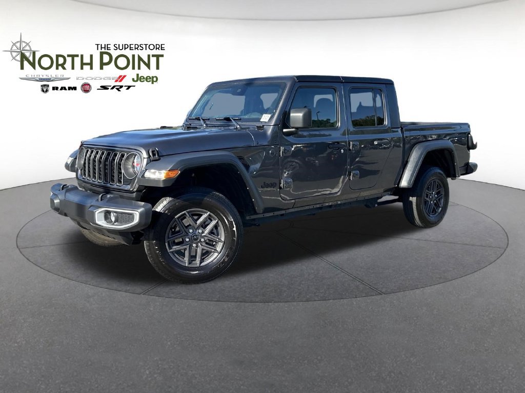 Used 2025 Jeep Gladiator Sport AWD/4WD image 1