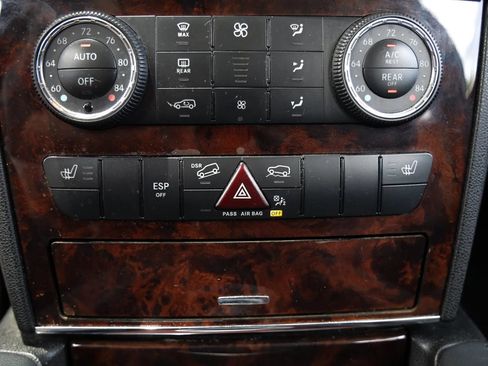 Used 2011 Mercedes-Benz ML 350 4MATIC image 30