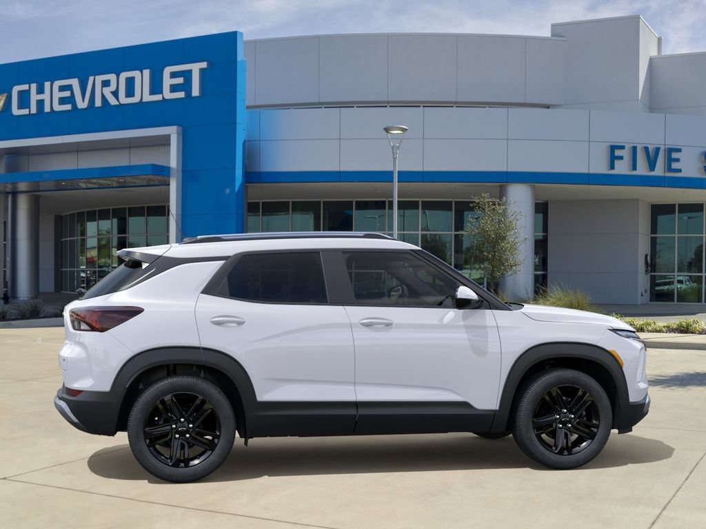 New 2026 Chevrolet TrailBlazer LT w/ Midnight Edition FWD image 5