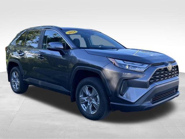 Used 2024 Toyota RAV4 XLE w/ Convenience Package AWD/4WD image 7