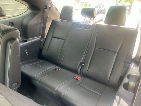 Used 2025 Toyota Highlander XSE image 29