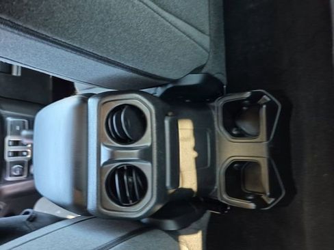 Used 2024 Jeep Wrangler Sport S image 27