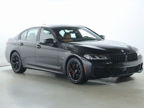 Certified 2023 BMW 530e xDrive w/ Premium Package AWD/4WD image 10