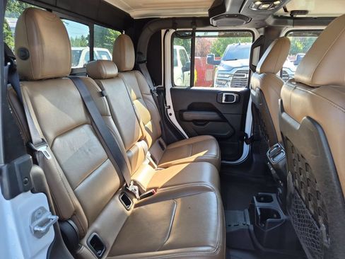 Certified 2020 Jeep Gladiator Rubicon AWD/4WD image 15