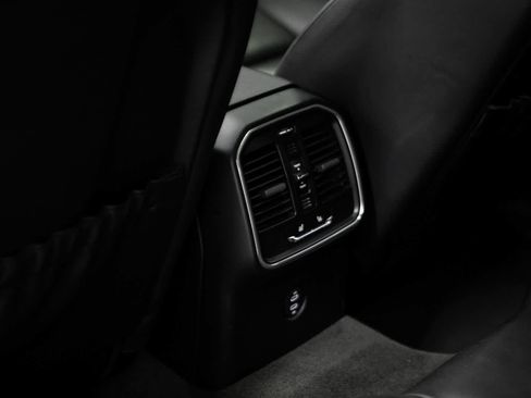 Certified 2023 Porsche Macan S AWD/4WD image 31