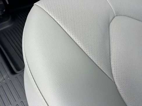 Used 2026 Toyota Highlander Limited AWD/4WD image 15