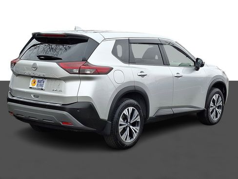 Used 2023 Nissan Rogue SV image 6