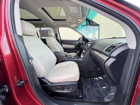 Used 2017 Ford Explorer Platinum image 27