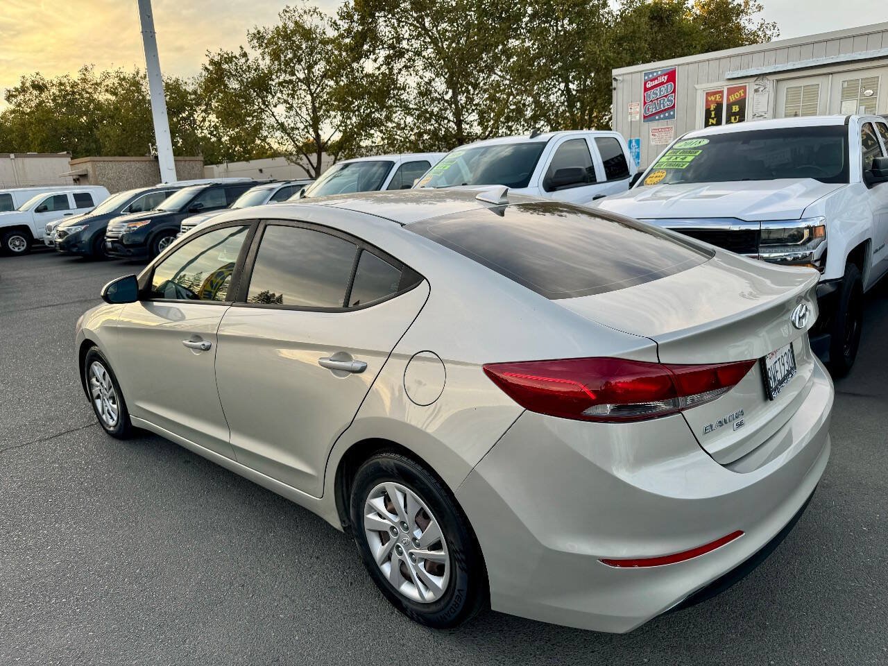 Used 2017 Hyundai Elantra SE FWD image 8