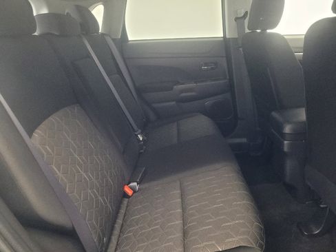 Used 2025 Mitsubishi Outlander Sport ES AWD/4WD image 19