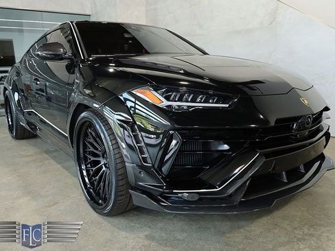 Used 2023 Lamborghini Urus Performante image 9