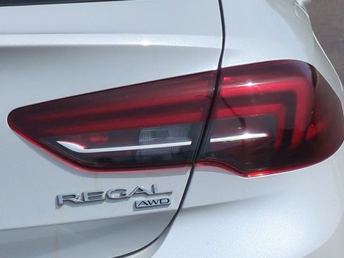 Used 2019 Buick Regal Preferred w/ Driver Confidence Package I AWD/4WD image 48