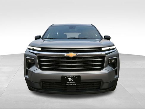 Used 2024 Chevrolet Traverse LT AWD/4WD image 11