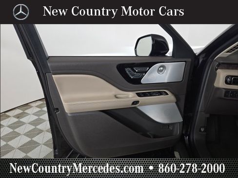 Used 2022 Lincoln Aviator Reserve w/ Equipment Group 201A image 19