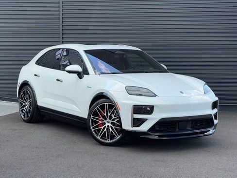 New 2025 Porsche Macan Turbo Electric AWD/4WD image 9