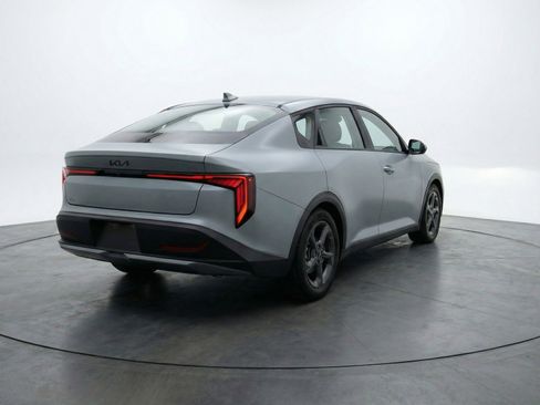 Used 2025 Kia K4 FWD image 9