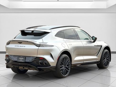 Used 2025 Aston Martin DBX 707 image 10