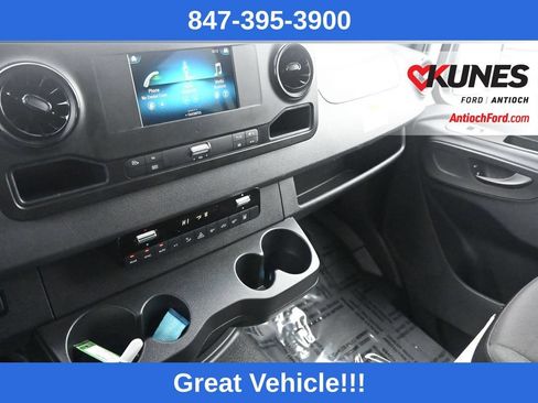 Used 2024 Mercedes-Benz Sprinter 2500 image 17