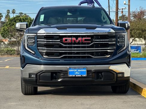 Used 2022 GMC Sierra 1500 SLT w/ SLT Convenience Package image 11