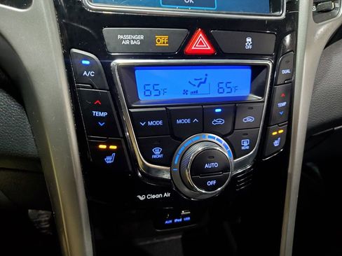 Used 2014 Hyundai Elantra GT w/ Option Group 03 image 32