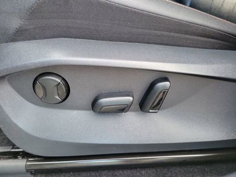 Used 2024 Volkswagen Tiguan Wolfsburg Edition image 19