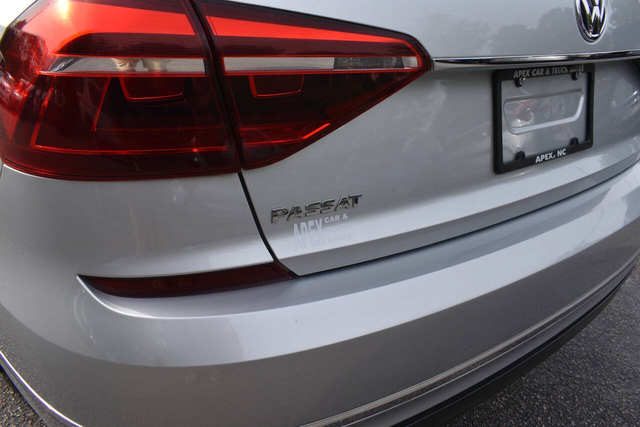 Used 2017 Volkswagen Passat 1.8T R-Line FWD image 28