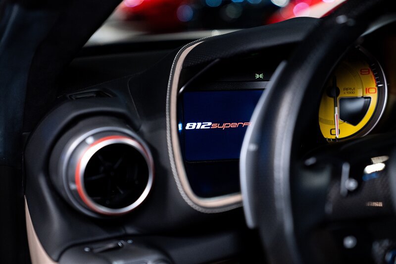 Used 2018 Ferrari 812 Superfast RWD image 25