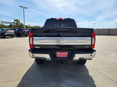 Used 2020 Ford F250 King Ranch w/ King Ranch Ultimate Package image 4