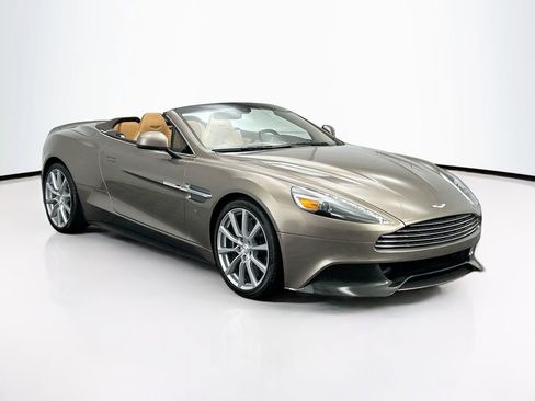 Used 2017 Aston Martin Vanquish Volante image 35