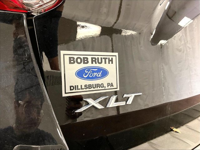 Used 2023 Ford Explorer XLT w/ Equipment Group 202A AWD/4WD image 13